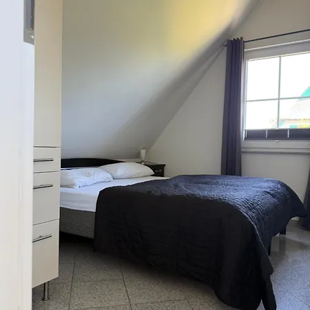 Reethaus Arkonablick, In Erster Reihe Am Kurpark Und Meer, Hunde Herzlich Willkommen *