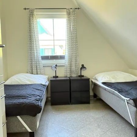 Reethaus Arkonablick, In Erster Reihe Am Kurpark Und Meer, Hunde Herzlich Willkommen * Glowe