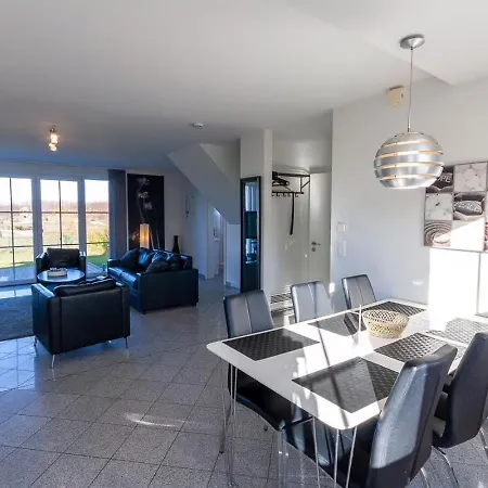 Reethaus Arkonablick, In Erster Reihe Am Kurpark Und Meer, Hunde Herzlich Willkommen Glowe