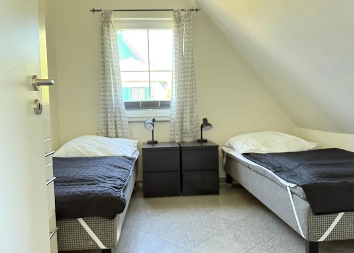 Reethaus Arkonablick, In Erster Reihe Am Kurpark Und Meer, Hunde Herzlich Willkommen * גלווה