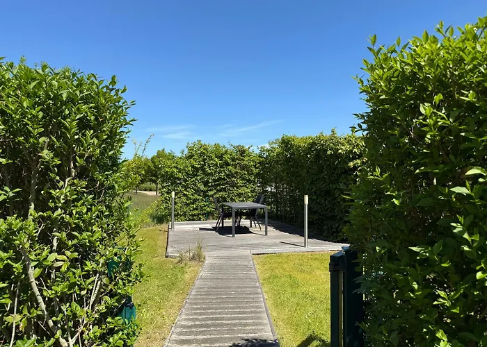 Reethaus Arkonablick, In Erster Reihe Am Kurpark Und Meer, Hunde Herzlich Willkommen * גלווה