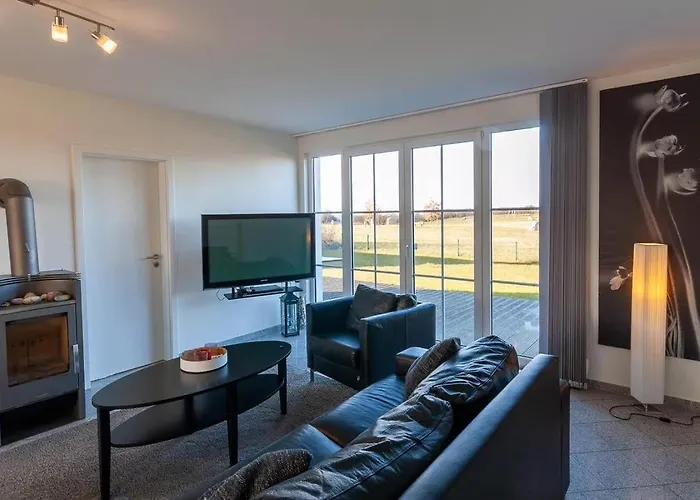 Reethaus Arkonablick, In Erster Reihe Am Kurpark Und Meer, Hunde Herzlich Willkommen * גלווה